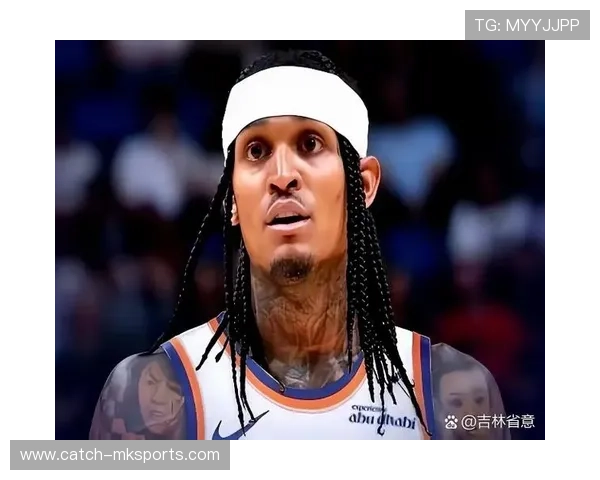 克拉克森犹他英雄引领球队逆转取胜,球迷欢呼沸腾 克拉克森犹他英雄引领球队逆转取胜,球迷欢呼沸腾